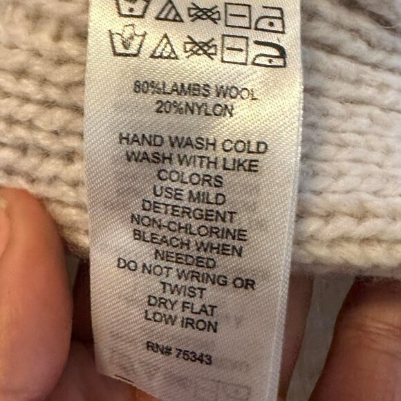 MAX Studio Lambs Wool & Leather Buckles Poncho Cape Sweater Oversized Size Small - Picture 3 of 5